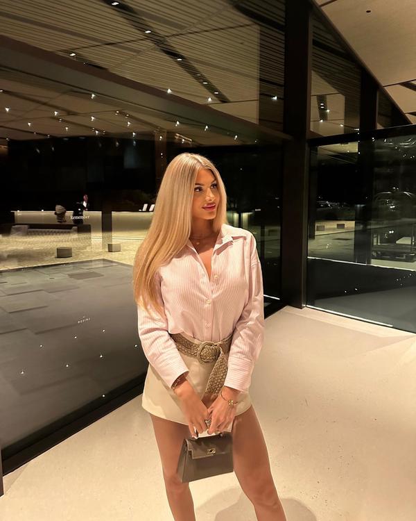 Rosa Angela la tua dolce compagnia per momenti indimenticabili